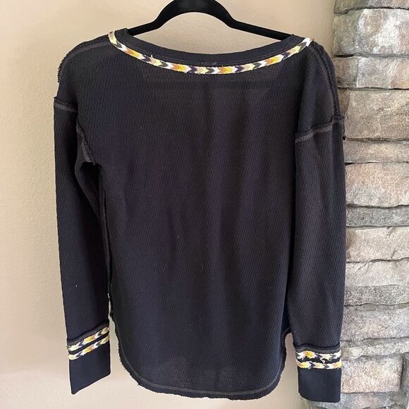 We the free free people top with buttons and decorative braided detail. - Picture 7 of 7